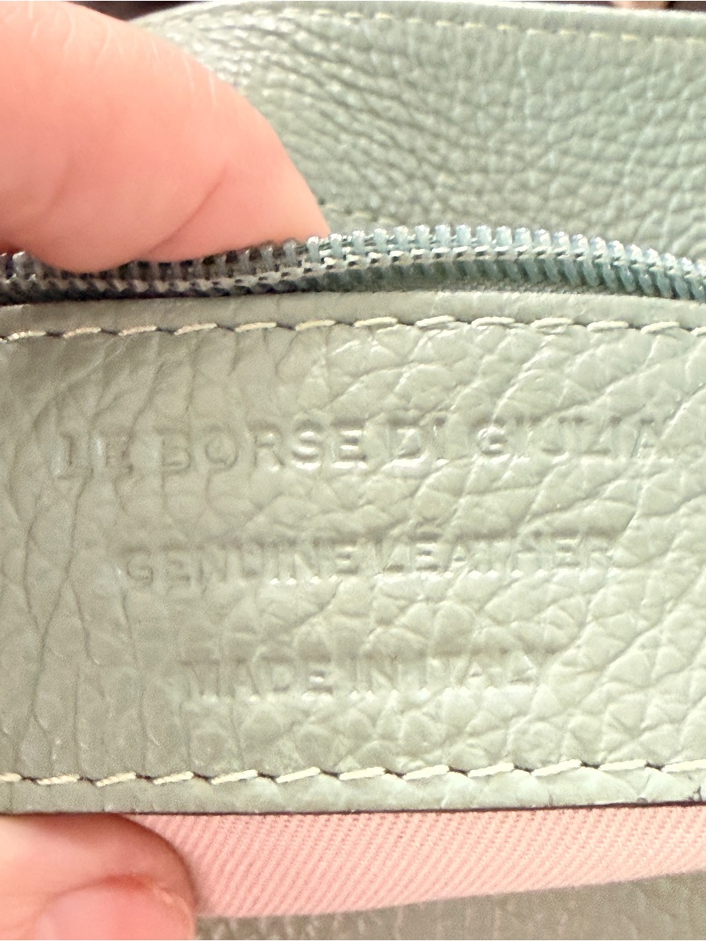 Le Borse di Giulia Genuine
Leather Sage Green
Convertible cross body
Bag NWOT - Picture 3 of 15